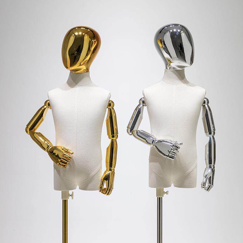 Baby Clothing Display - Kleiderpuppe Babykörper mit Goldkopf und Galvanisierten